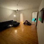Pretty Apartment For 6 Guests
